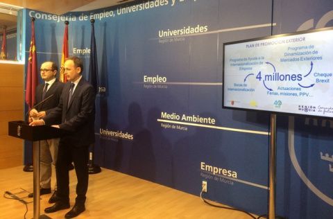 El consejero de Empleo, Universidades, Empresa y Medio Ambiente, Javier Celdr&aacute;n.