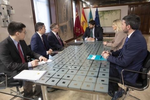 Encuentro con el embajador de la Rep&uacute;blica de Kazajist&aacute;n en Espa&ntilde;a, Konstantin V. Zhigalov.
