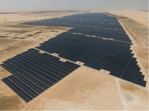 Vista de la mayor planta FV del mundo, ubicada en EAU y equipada con tecnolog&iacute;a Ingeteam.