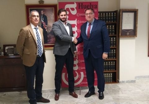 La reunión en la sede cameral . La reunión en la sede cameral .