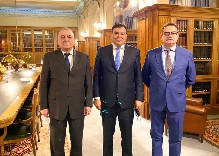 El encuentro de trabajo con el viceprimer ministro de la Rep&uacute;blica de Uzbekist&aacute;n.