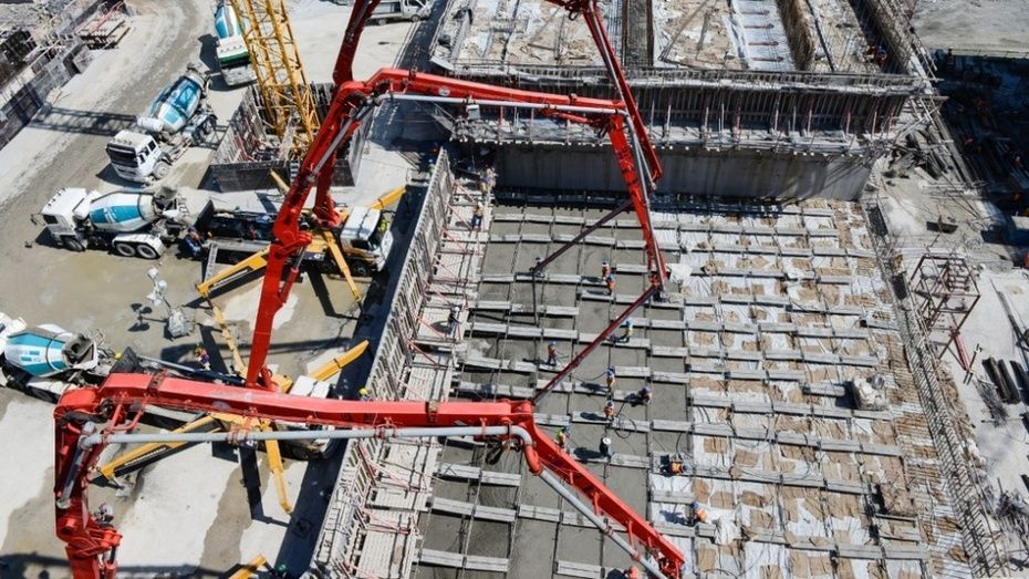 Construcci&oacute;n de la presa Xayaburri en Laos. Los grandes proyectos de infraestructura a menudo requieren inversi&oacute;n extranjera directa / &copy; Jittrapon