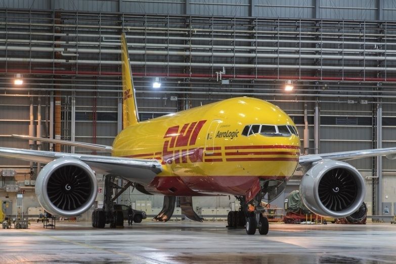 El Boeing 777 es el carguero bimotor más grande, de mayor alcance y más competente del mundo. El Boeing 777 es el carguero bimotor más grande, de mayor alcance y más competente del mundo.