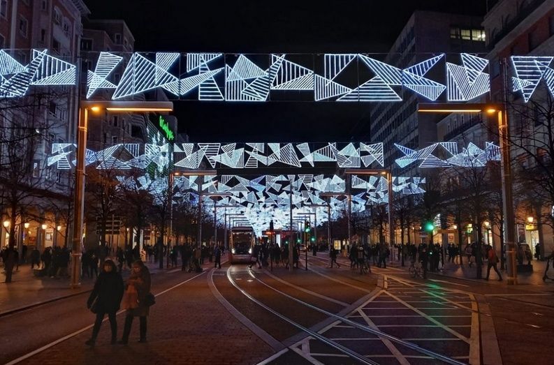 Iluminación navideña de Zaragoza. Iluminación navideña de Zaragoza.