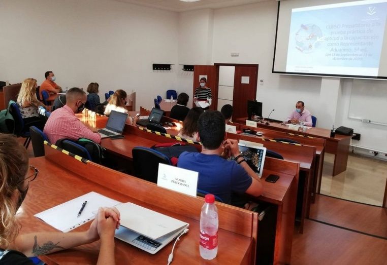 El curso se imparte en formato presencial. El curso se imparte en formato presencial.