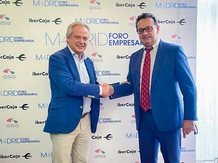 El acuerdo firmado entre los presidentes de las organizaciones, Eduard Gulian e Hilario Alfaro.
