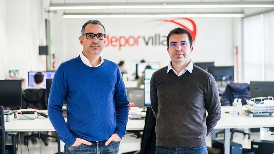 Xavier Pladellorens y Angel Corcuera,  Deporvillage.
