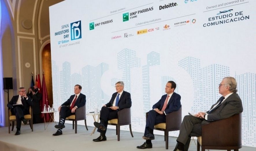 Mesa redonda.
