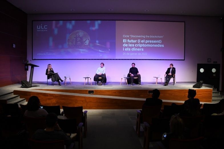 Primera sesión del ciclo ‘Discovering blockchain’. Primera sesión del ciclo ‘Discovering blockchain’.
