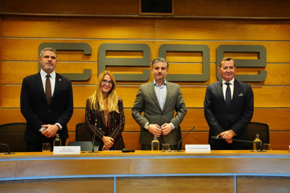 Participantes en el Encuentro Empresarial Espa&ntilde;a-Puerto Rico, en CEOE.