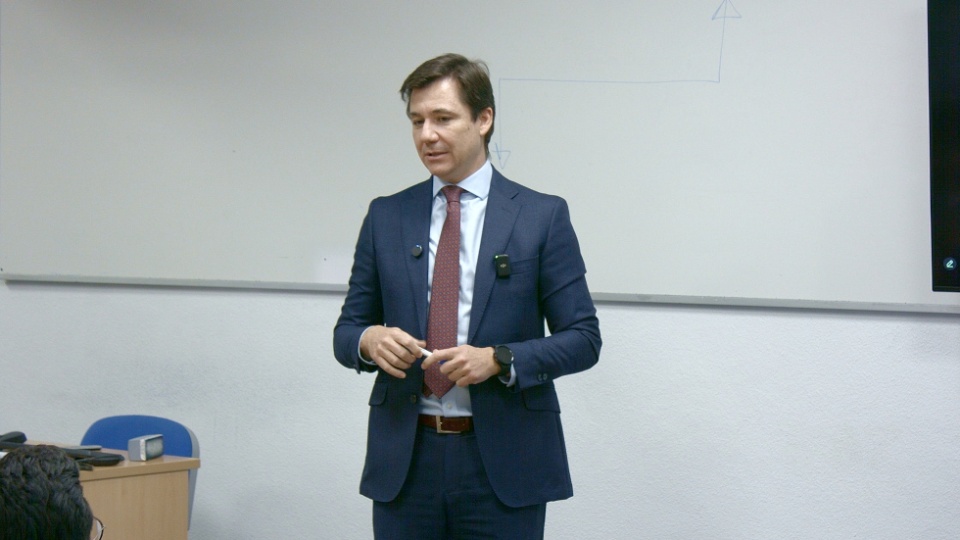 Alberto Fern&aacute;ndez Carnicero, gestor de renta variable en Mutuactivos y docente de Next Educaci&oacute;n.