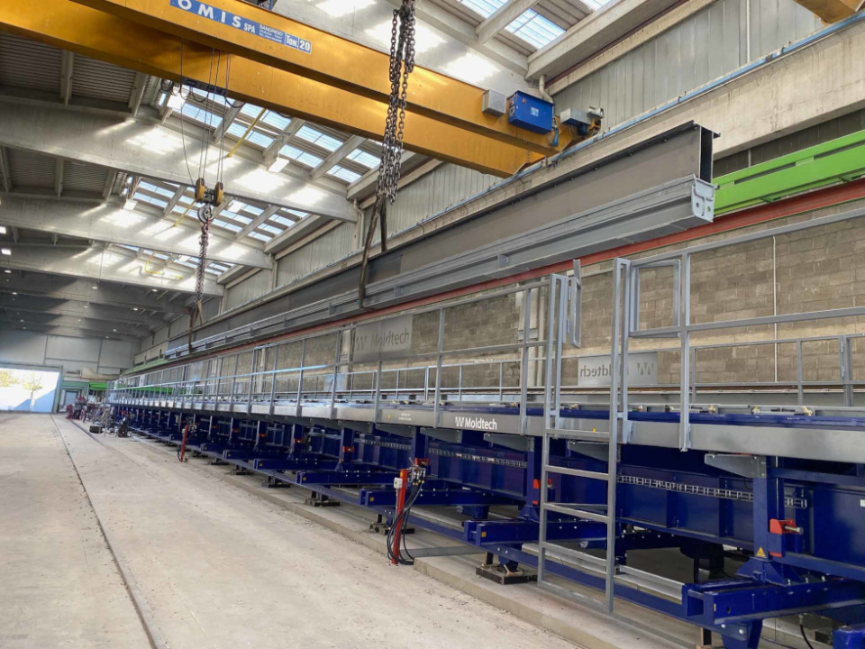 Una solución técnica que refuerza la industrialización del prefabricado de hormigón en el sector industrial, aplicada a proyectos europeos de gran exigencia estructural. Una solución técnica que refuerza la industrialización del prefabricado de hormigón en el sector industrial, aplicada a proyectos europeos de gran exigencia estructural.