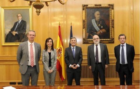 La firma de protocolos (Imagen: Ministerio de Fomento). La firma de protocolos (Imagen: Ministerio de Fomento).
