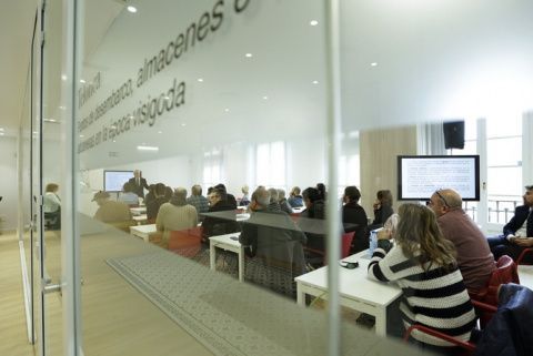 Curso en la Academia Aduanera.