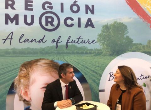 Reuni&oacute;n entre el consejero de Agua, Agricultura, Ganader&iacute;a y Pesca y su hom&oacute;loga en la Junta de Andaluc&iacute;a.