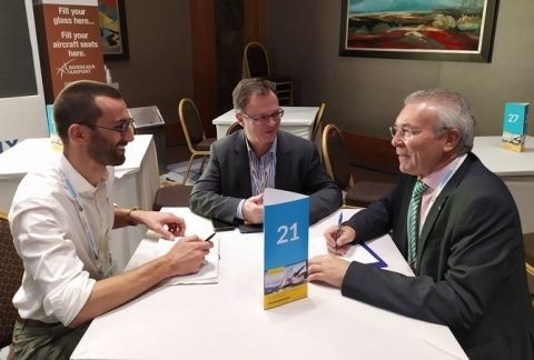 Joan Serafí Bernat ha subrayado la importancia de la presencia del aeropuerto de Castellón en Connect, uno de los principales certámenes de desarrollo de rutas de Europa. Joan Serafí Bernat ha subrayado la importancia de la presencia del aeropuerto de Castellón en Connect, uno de los principales certámenes de desarrollo de rutas de Europa.