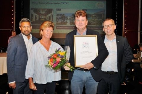 De izquierda a derecha: Christian Fransson, Purchasing Manager TUI en Gran Canaria; Nikki Birell, Service Delivery Manager en Gran Canaria; Maurice Damen, Jefe de Ventas de RIU en Canarias y Madeira y Jan Knutola, Senior Product Manager. De izquierda a derecha: Christian Fransson, Purchasing Manager TUI en Gran Canaria; Nikki Birell, Service Delivery Manager en Gran Canaria; Maurice Damen, Jefe de Ventas de RIU en Canarias y Madeira y Jan Knutola, Senior Product Manager.