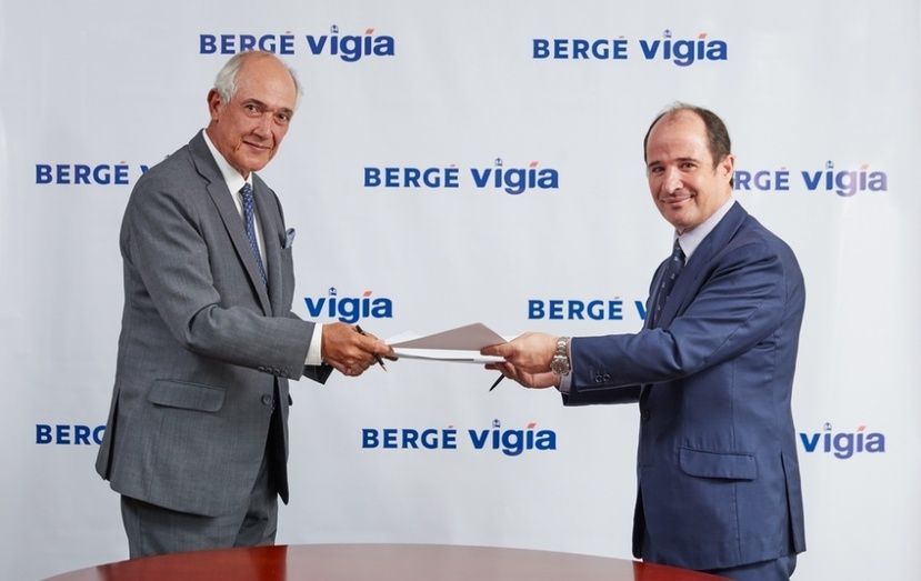 Firma BERG&Eacute; V&Iacute;G&Iacute;A, presidente Transportes Vig&iacute;a Gozalo Echeverry (Izq) y Jaime Gorbe&ntilde;a presidente Berg&eacute; y Compa&ntilde;&iacute;a (Dcha)