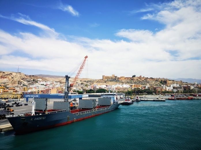 Tr&aacute;fico en puerto espa&ntilde;ol.