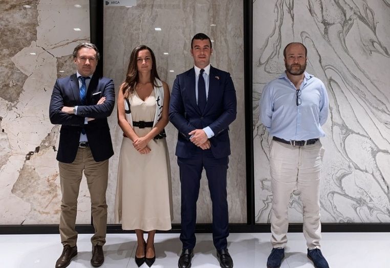 Víctor Argüello de Banco Sabadell, Miriam Llano de Cosentino, Guillermo Cobelo, de Técnicas Reunidas Ramón Merino de Royal Arrow. Víctor Argüello de Banco Sabadell, Miriam Llano de Cosentino, Guillermo Cobelo, de Técnicas Reunidas Ramón Merino de Royal Arrow.