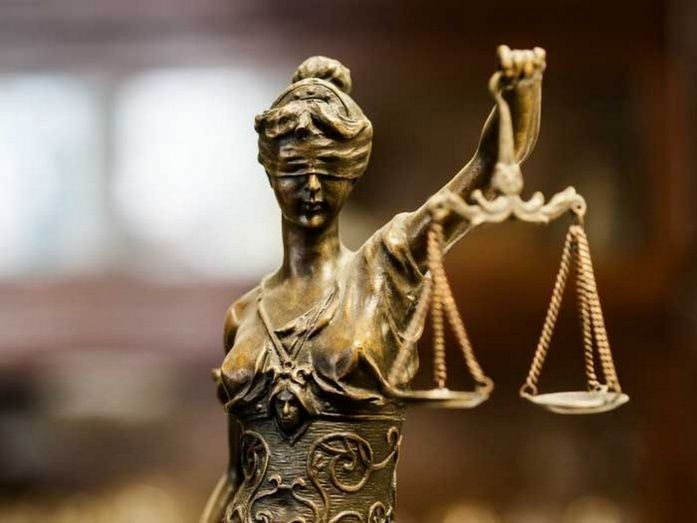 Ambos cuentan con un equipo de abogados altamente calificados.