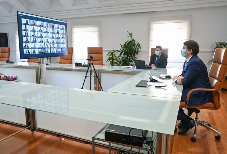 Clausura telemática de la XIV edición del Máster de Comercio Exterior y Digital Business. Clausura telemática de la XIV edición del Máster de Comercio Exterior y Digital Business.
