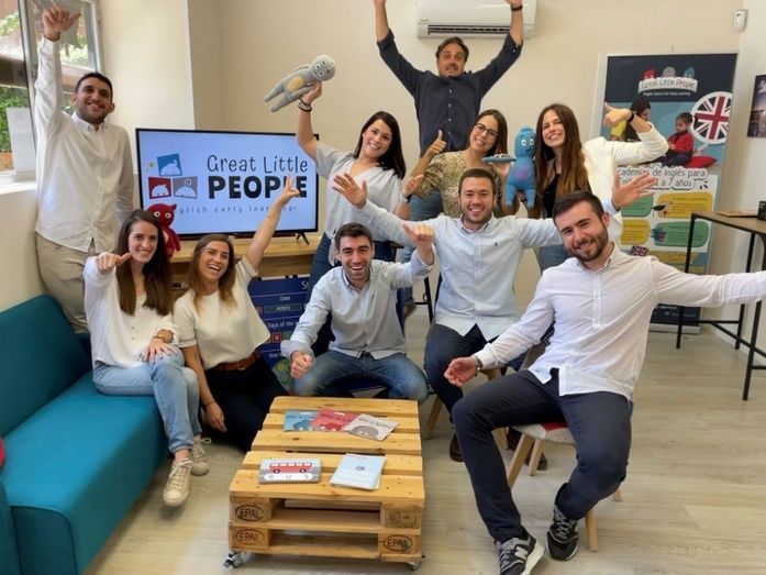 Great Little People, equipo. Great Little People, equipo.