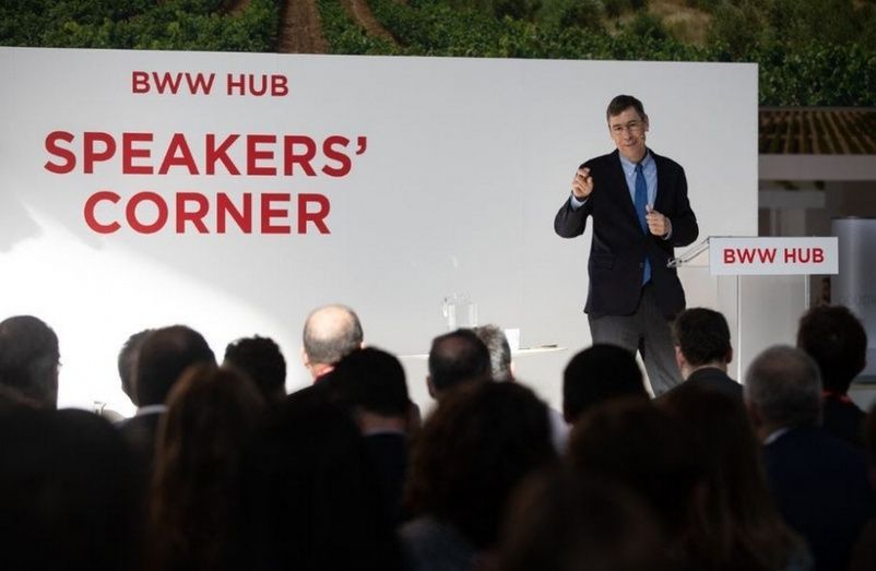 En el espacio Speaker’s Corner del salón se desarrollarán debates y mesas redondas en torno al enoturismo. En el espacio Speaker’s Corner del salón se desarrollarán debates y mesas redondas en torno al enoturismo.