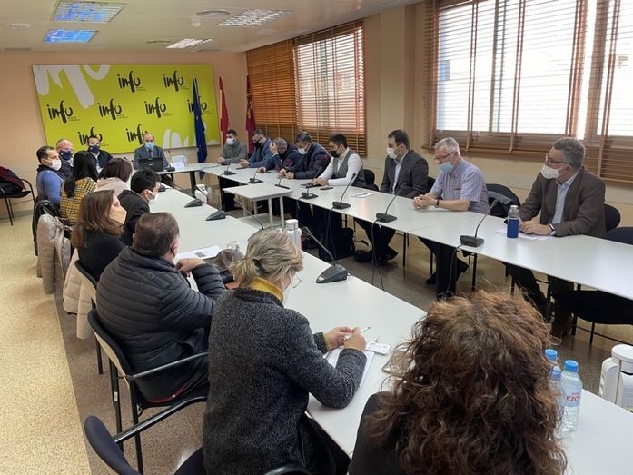 La delegaci&oacute;n visit&oacute; la sede del Instituto de Fomento (INFO).