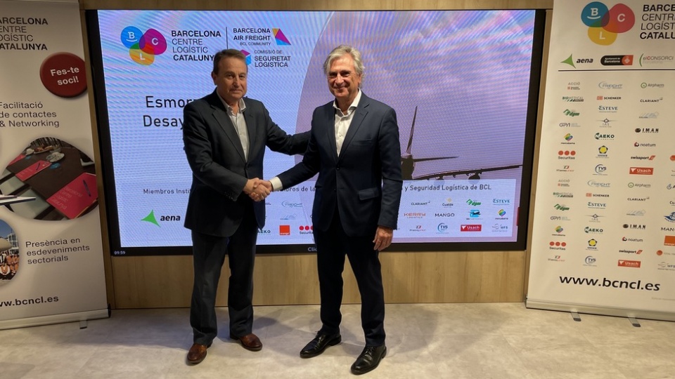 La firma del Convenio de Colaboración BCL MADCargo. La firma del Convenio de Colaboración BCL MADCargo.