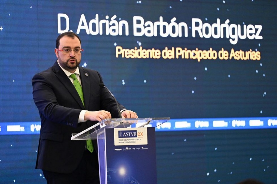 El presidente del Principado, Adri&aacute;n Barb&oacute;n.