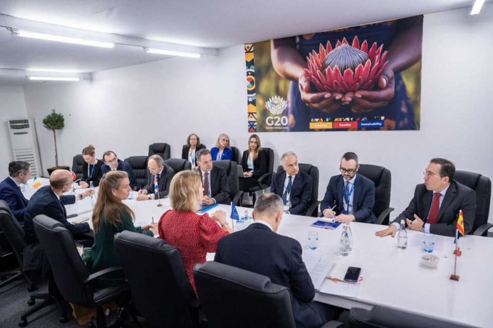 El ministro de Asuntos Exteriores, Uni&oacute;n Europea y Cooperaci&oacute;n, Jos&eacute; Manuel Albares, durante el encuentro con los Estados miembros de la UE celebrado en el marco del G20.