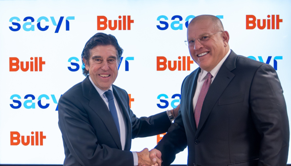 De izquierda a derecha: Manuel Manrique, Presidente de Sacyr, y Marco Rossi, Presidente de Built.