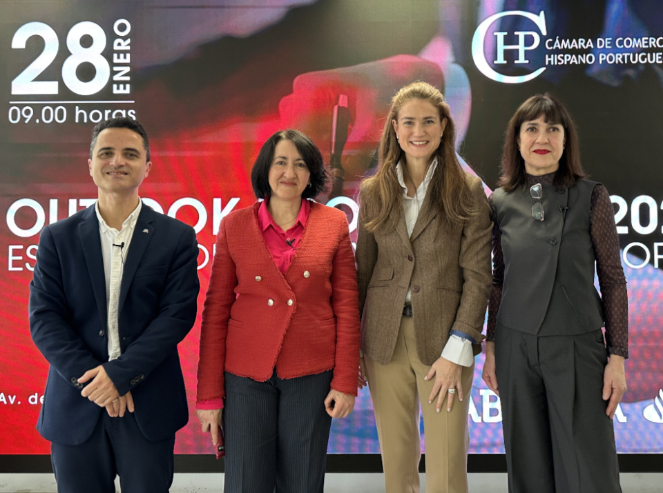 La Cámara de Comercio de Portugal en España (CHP), en colaboración con sus socios Abanca y Banco Santander, realizaron la presentación de las predicciones económicas para 2026. La Cámara de Comercio de Portugal en España (CHP), en colaboración con sus socios Abanca y Banco Santander, realizaron la presentación de las predicciones económicas para 2026.