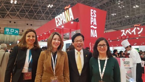 Xiana M&eacute;ndez visita la feria &lsquo;Foodex&rsquo; en Jap&oacute;n.