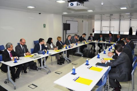 La reunión con los representantes de PIPE. La reunión con los representantes de PIPE.