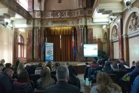 Celebración en Bucarest de este foro en el momento de la conexión con los miembros del Proyecto Edufinet. Celebración en Bucarest de este foro en el momento de la conexión con los miembros del Proyecto Edufinet.