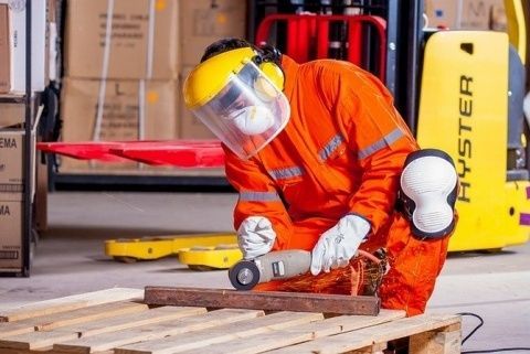 Un gran número de empresas, especialmente pymes y autónomos, luchan para evitar el cierre. Un gran número de empresas, especialmente pymes y autónomos, luchan para evitar el cierre.