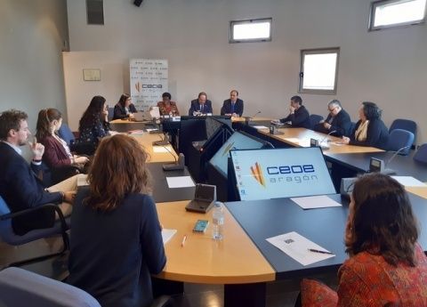 Reuni&oacute;n con la Embajadora de Sud&aacute;frica.