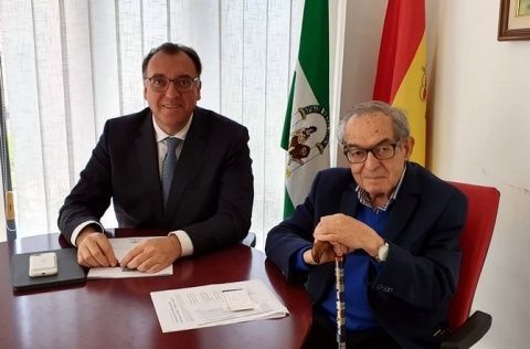 Arturo Bernal, consejero delegado de Extenda, junto al presidente de la C&aacute;mara de Comercio de And&uacute;jar Eduardo Criado.