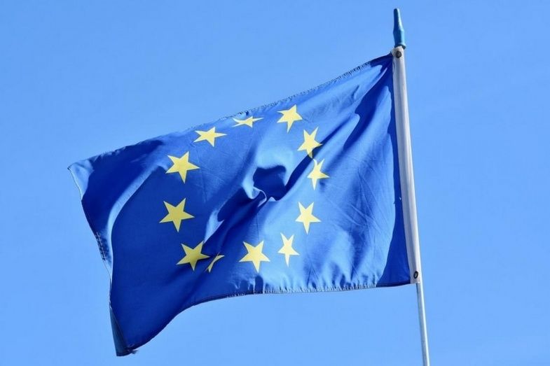 El objetivo a medio plazo será incluir las licitaciones y subvenciones públicas de los 27 países integrantes de la UE. El objetivo a medio plazo será incluir las licitaciones y subvenciones públicas de los 27 países integrantes de la UE.