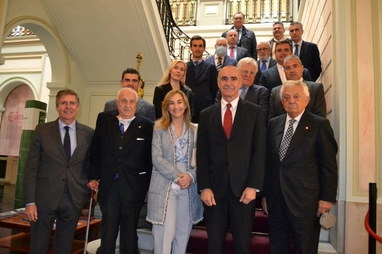 La visita de la Embajadora. La visita de la Embajadora.