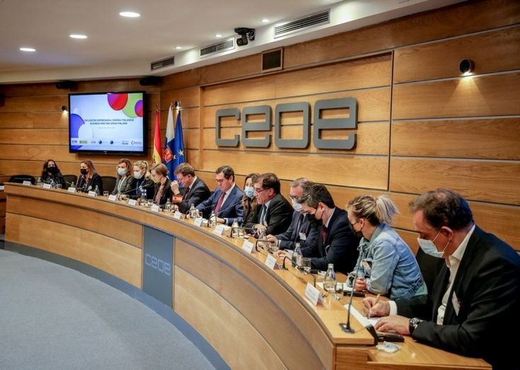 Encuentro en la sede de CEOE. Encuentro en la sede de CEOE.