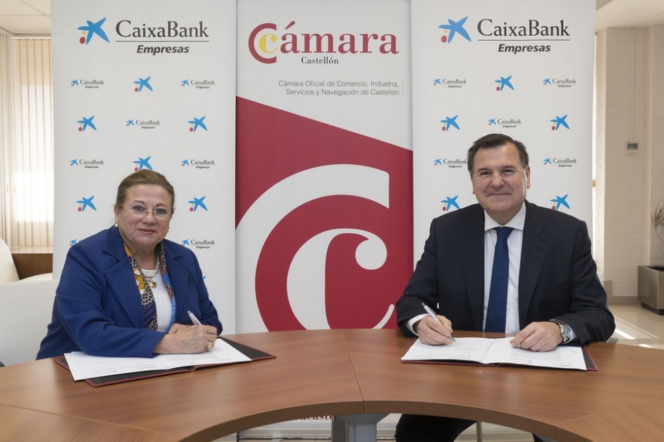Mª. Dolores Guillamón, presidenta Cámara Comercio Castellón y Felipe Pulido, Dir. Comercial de Banca de Empresas de CaixaBank en la Comunitat Valenciana Mª. Dolores Guillamón, presidenta Cámara Comercio Castellón y Felipe Pulido, Dir. Comercial de Banca de Empresas de CaixaBank en la Comunitat Valenciana