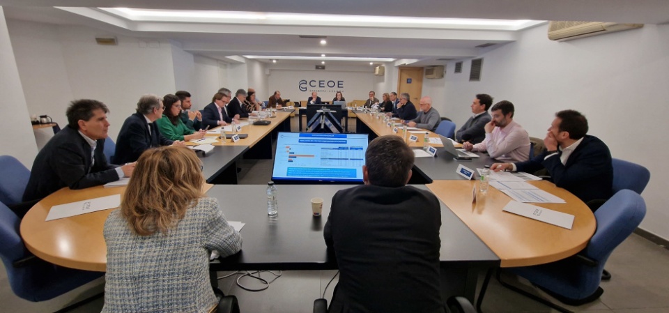 Reuni&oacute;n de la Comisi&oacute;n de Coyuntura Econ&oacute;mica de CEOE Arag&oacute;n.