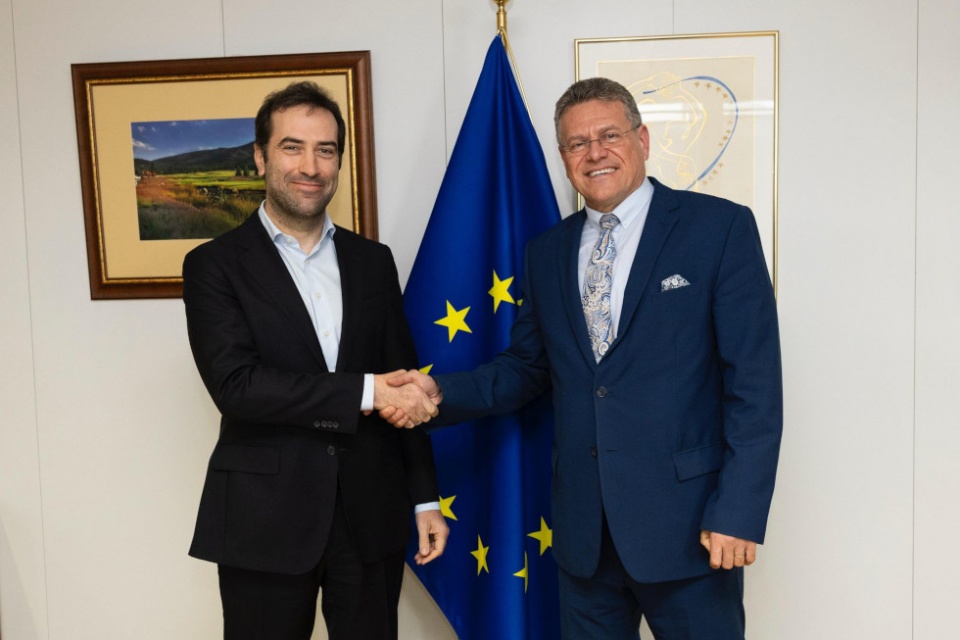 El ministro de Econom&iacute;a, Comercio y Empresa, Carlos Cuerpo, y el comisario europeo de Comercio, Maro&scaron; &Scaron;efčovič.