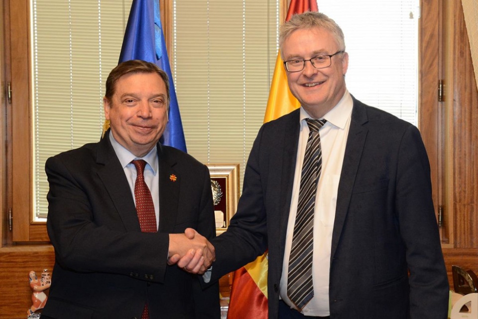 El ministro de Agricultura, Pesca y Alimentación, Luis Planas, y su homólogo danés, Jacob Jensen. El ministro de Agricultura, Pesca y Alimentación, Luis Planas, y su homólogo danés, Jacob Jensen.