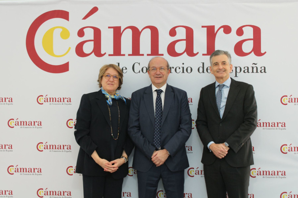 El director de la CE en España, Daniel Calleja, propone un nuevo modelo de crecimiento basado en el Mercado Único, la autonomía estratégica y el liderazgo industrial para 2035. El director de la CE en España, Daniel Calleja, propone un nuevo modelo de crecimiento basado en el Mercado Único, la autonomía estratégica y el liderazgo industrial para 2035.