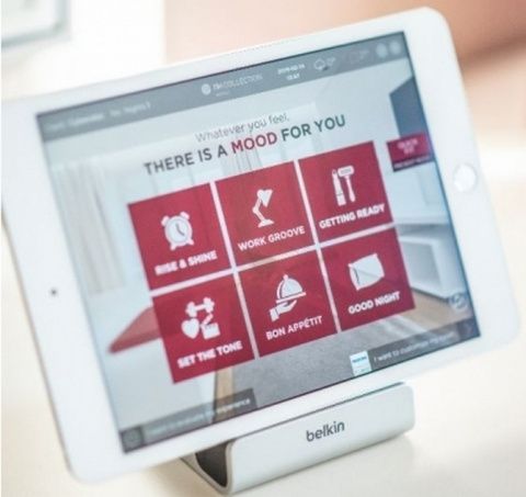 Los hu&eacute;spedes podr&aacute;n configurar su habitaci&oacute;n desde la palma de su mano, mediante una tablet,