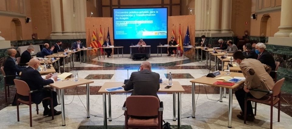 Gobierno de Aragón, empresas y agentes sociales se reúnen en un encuentro informativo sobre las propuestas que optan a fondos europeos. Gobierno de Aragón, empresas y agentes sociales se reúnen en un encuentro informativo sobre las propuestas que optan a fondos europeos.